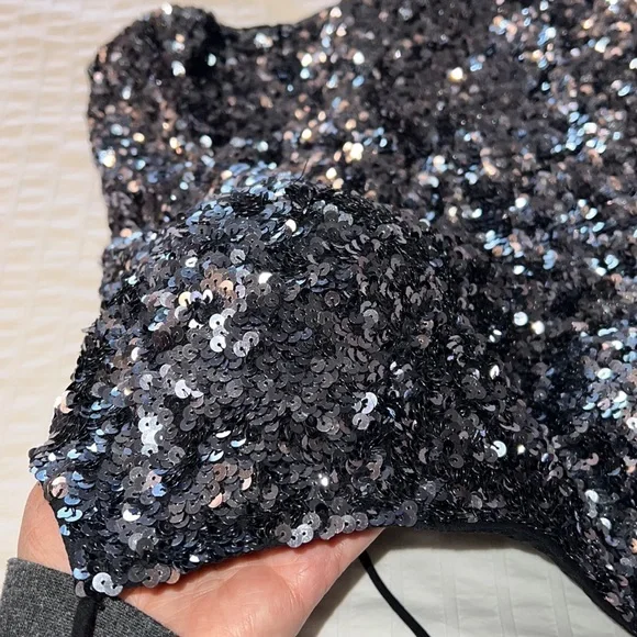 CACHE sequin top - Picture 7 of 14